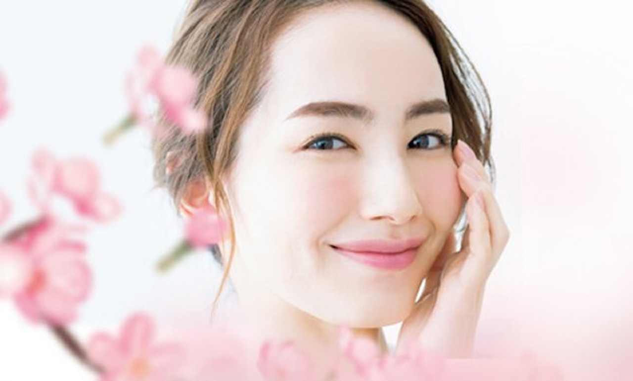 Mách nàng một số mẹo làm đẹp từ hoa đào, vừa điều trị mụn vừa tẩy vết thâm