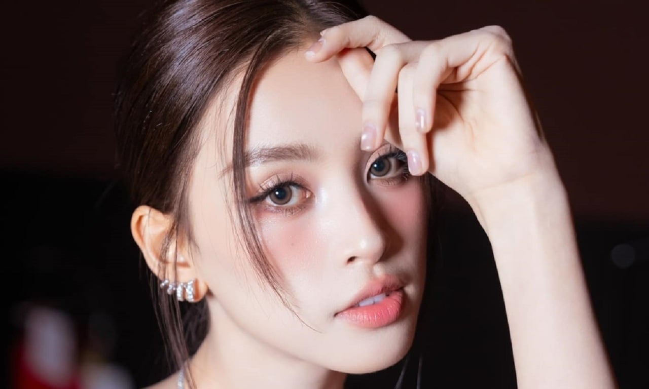 Hoa hậu Tiểu Vy đáp trả cực gắt khi bị mỉa mai chuyện giao tiếp kém