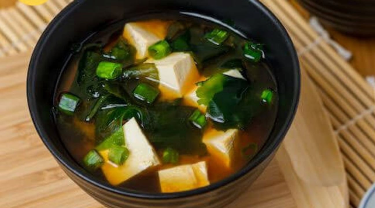 Thành phẩm canh rong biển đậu hũ