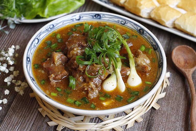 Thả thứ này vào nấu bò sốt vang: Thịt mềm tan, nhanh nhừ rút ngắn nửa ...