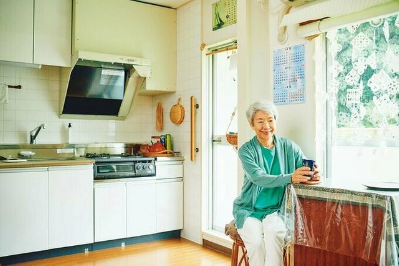 Lối sống của bà Ogasawara đôi khi cũng bị đánh giá là “hà tiện” quá mức.