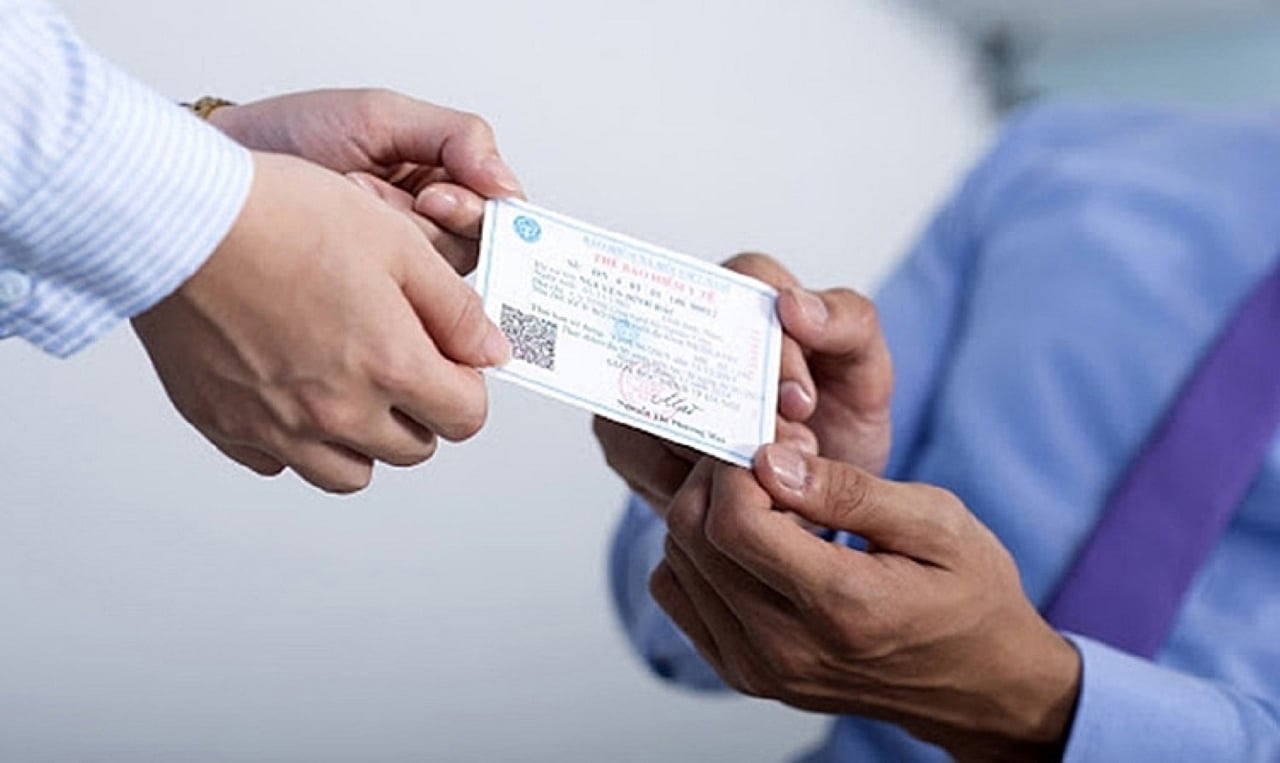 20 nhóm đối tượng này được miễn đóng tiền BHYT từ ngày 1/7/2025. (Ảnh minh họa)