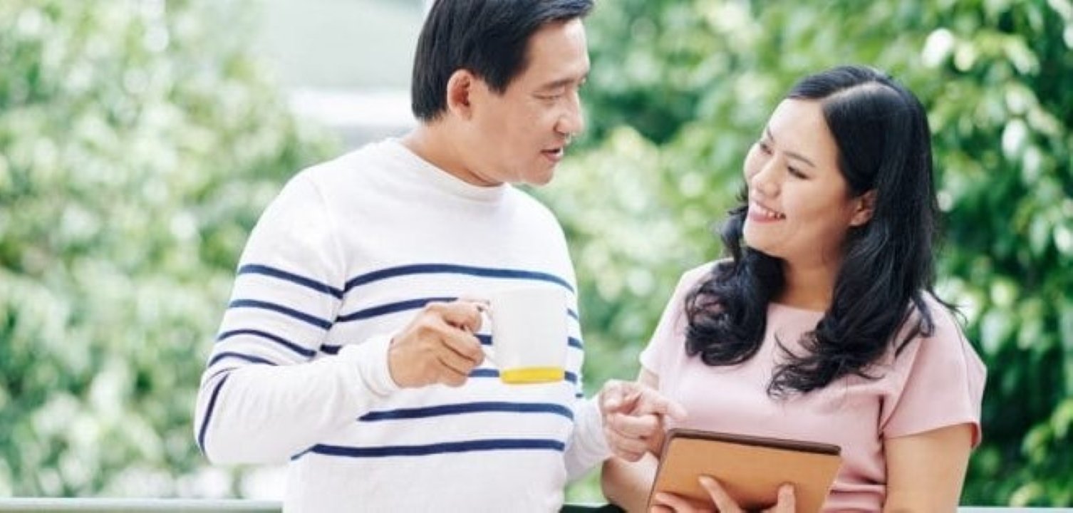 Đến tuổi trung niên nhất định phải có khả năng kiểm soát được cái miệng của mình. (Ảnh minh họa)