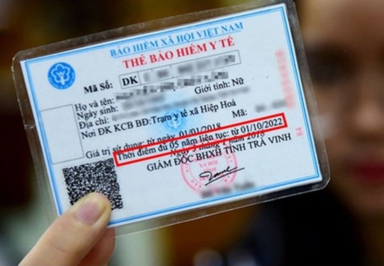 Từ ngày 1/7/2025, người tham gia BHYT đủ 5 năm liên tục sẽ được hưởng nhiều quyền lợi ưu việt. (Ảnh minh họa)