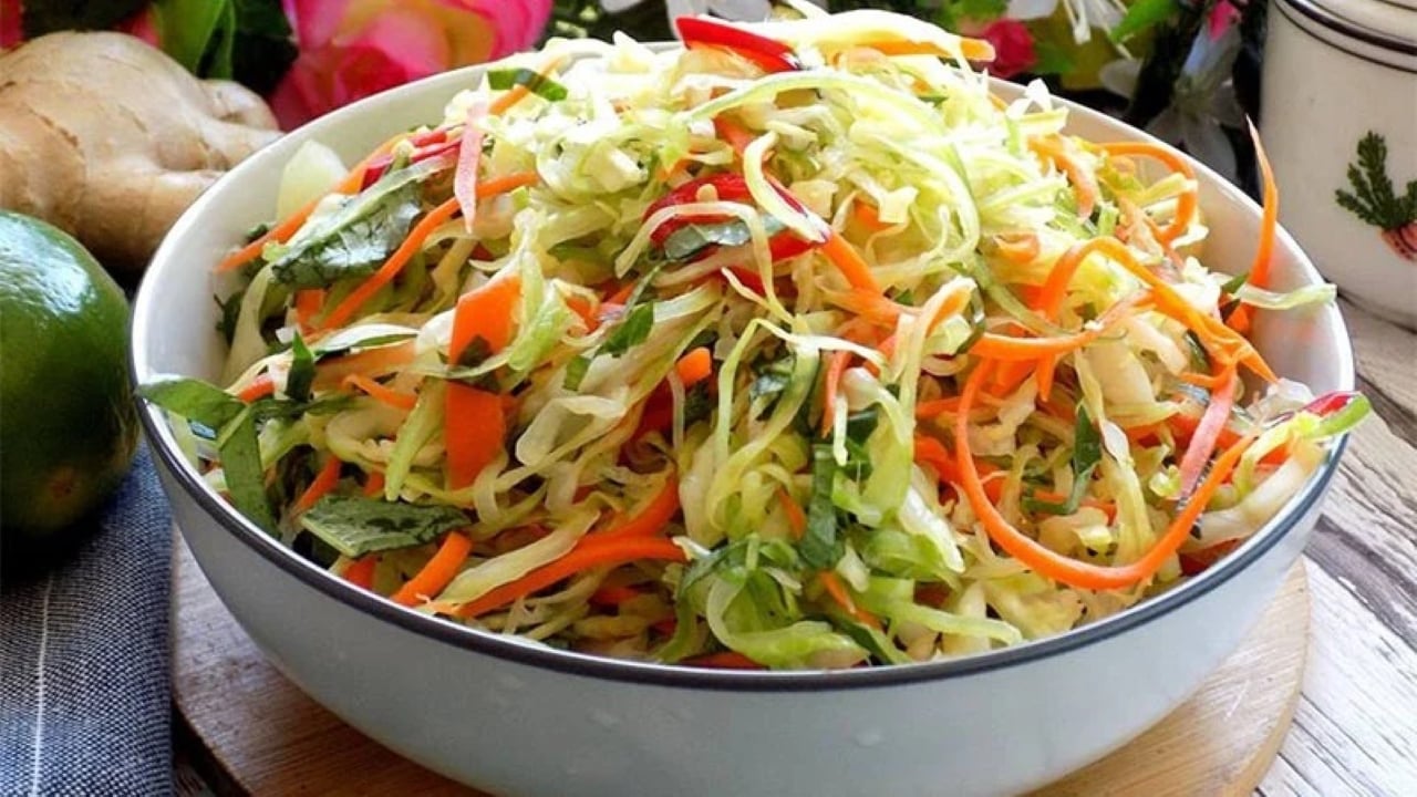 Dưa bắp cải chín tới ăn ngon, giòn, đẹp mắt