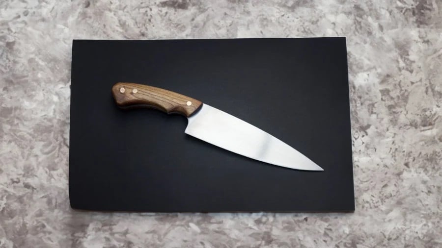 Không cho mượn dao đem về nhà. (Ảnh minh họa)