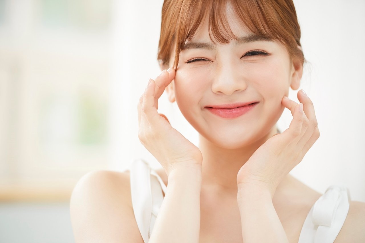 Người có cân nặng lý tưởng, da dẻ hồng hòa, mấ tóc đen mượt... được chứng minh là người có sức khỏe tốt và lão hóa chậm. (Ảnh minh họa)