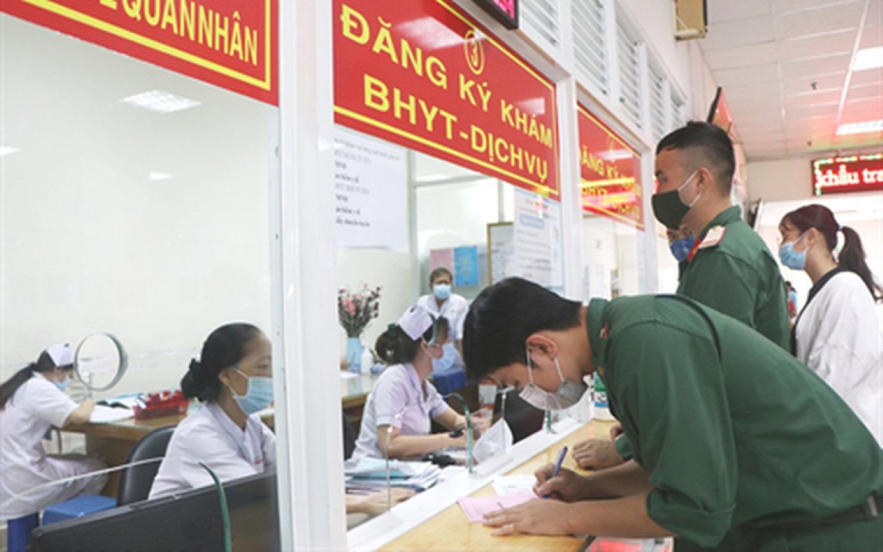 Mức hưởng bảo hiểm y tế trong quân đội được quy định tại Thông tư 63/2025/TT-BQP của Bộ Quốc phòng ban hành ngày 01/7/2025. (Chinhphu.vn)