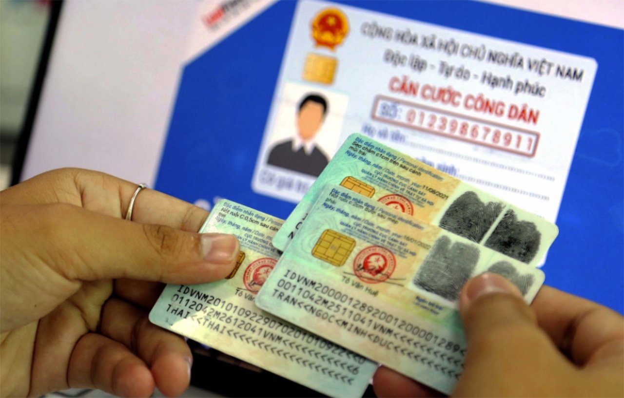 Giờ đây, người dân không cần đến trực tiếp cơ quan Công an để đổi thẻ CCCD. (Ảnh minh họa)