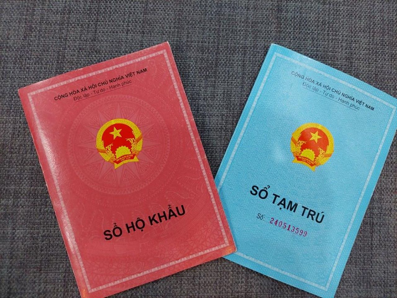 Trong vòng 5 ngày làm việc kể từ khi nhận được hồ sơ hợp lệ, cơ quan đăng ký cư trú thực hiện xóa và cập nhật dữ liệu. (Ảnh minh họa)