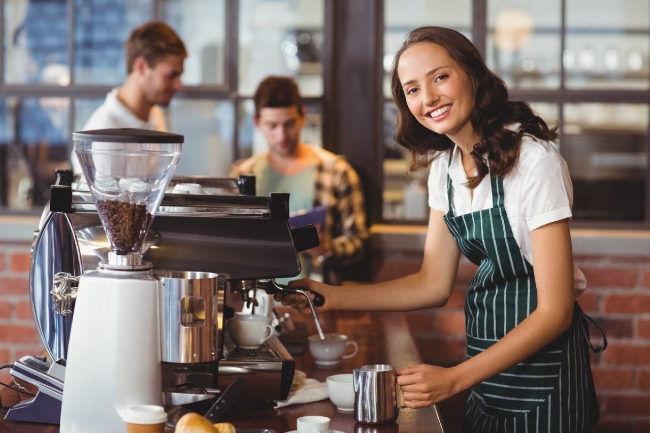 Người làm bán thời gian sẽ thuộc diện tham gia bảo hiểm thất nghiệp nếu có tiền lương trong tháng bằng hoặc cao hơn 2,34 triệu đồng. (Ảnh minh họa)