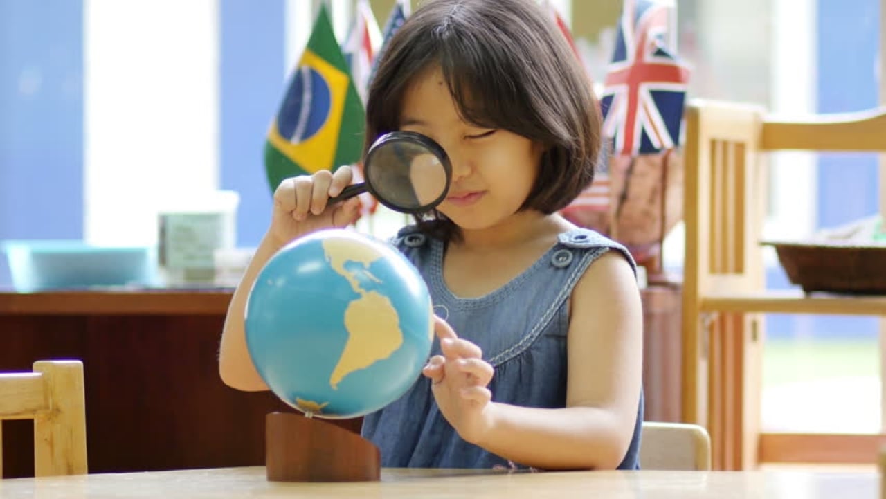 Khi trẻ có ý chí học tập, làm cha mẹ hãy tạo điều kiệm không gian tốt để trẻ phát huy được năng lực của mình. (Ảnh minh họa)