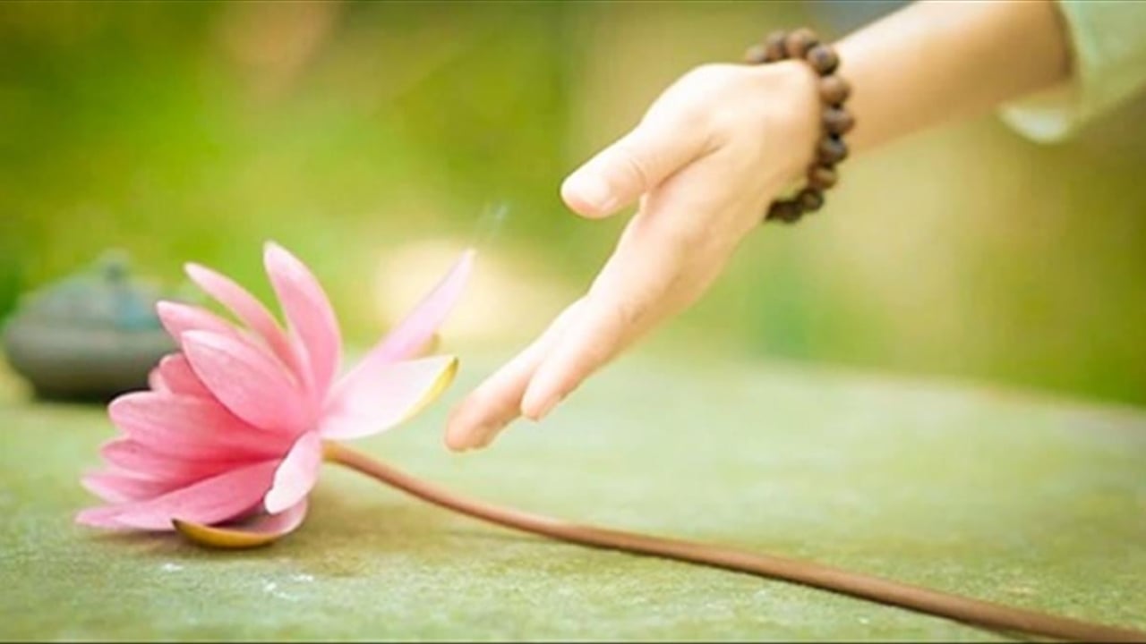 Bạn mang niềm vui đến cho người khác, bạn sẽ nhận được niềm vui. (Ảnh minh họa)