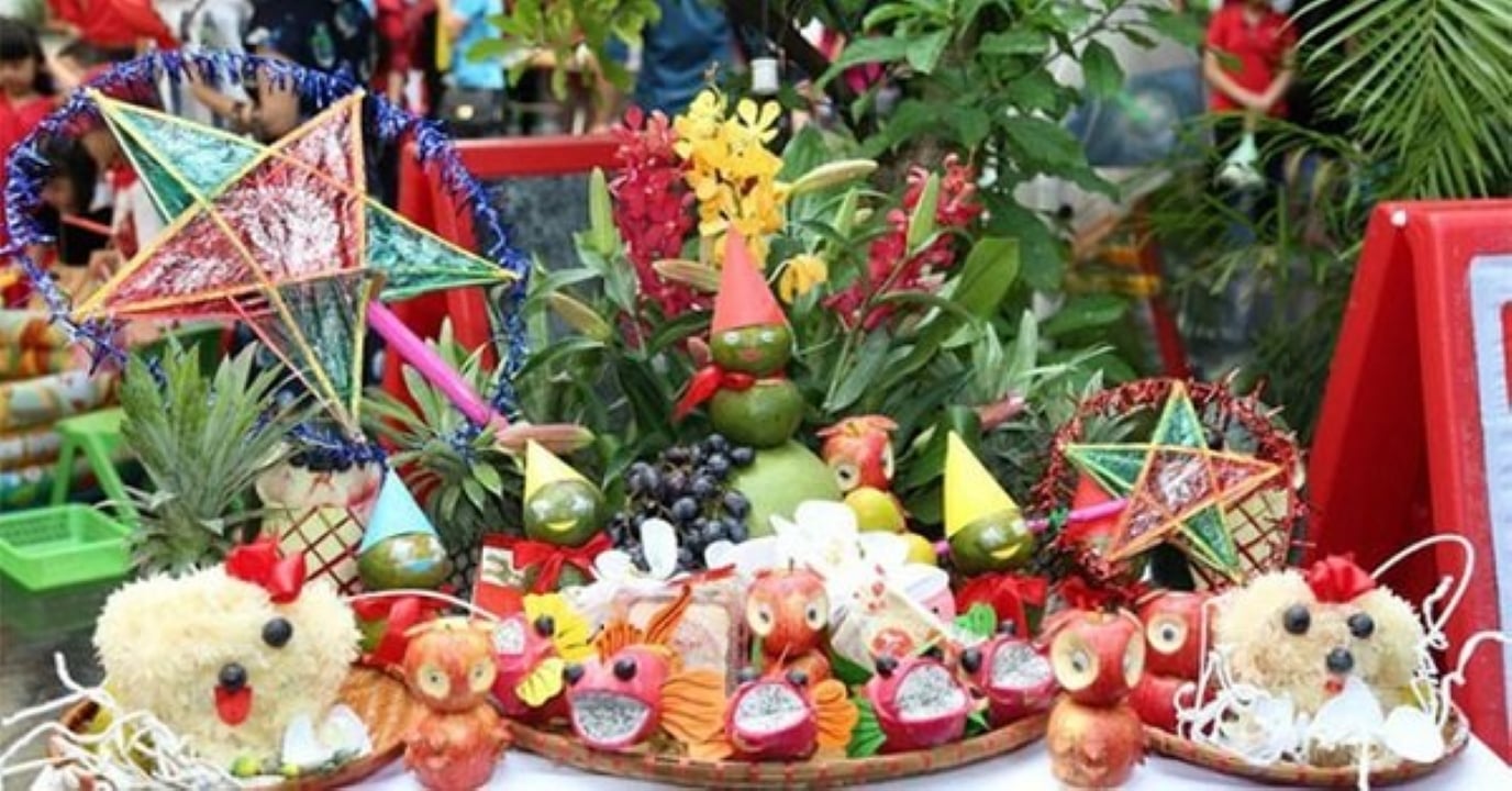 Cúng Tết trung thu nên chọn giờ đẹp để thắp hương ngày Rằm tháng 8. (Ảnh minh họa)