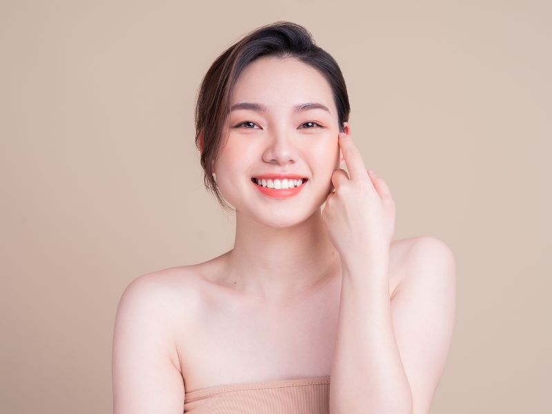 Tướng người hay cười có thật sự dễ gần: Giải mã nhân tướng và ứng xử tính cách hiện đại
