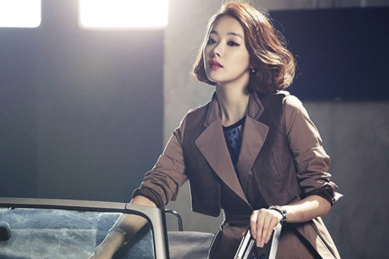 Người phụ nữ thường xuyên so sánh một cách mù quáng với người khác chỉ khiến bản thân thêm đau đớn và phiền não. (Ảnh minh họa)