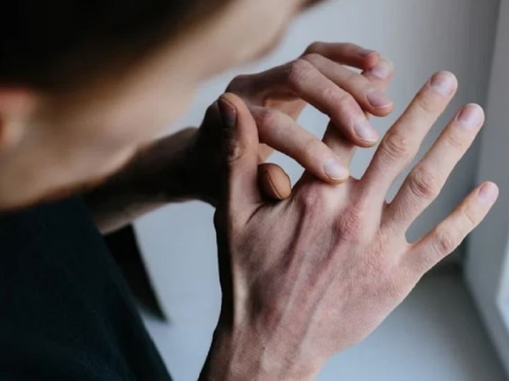 Để cải thiện tình trạng này, chuyên gia khuyên nên bổ sung các thực phẩm giàu đạm và năng lượng, giúp tăng cường khí huyết. Ảnh minh họa