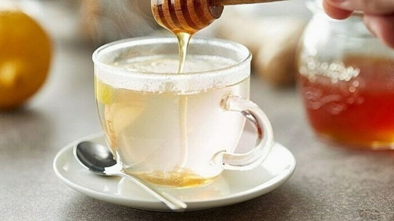 Điều gì sẽ xảy ra nếu bạn thường xuyên uống nước mật ong ấm trước khi ngủ?