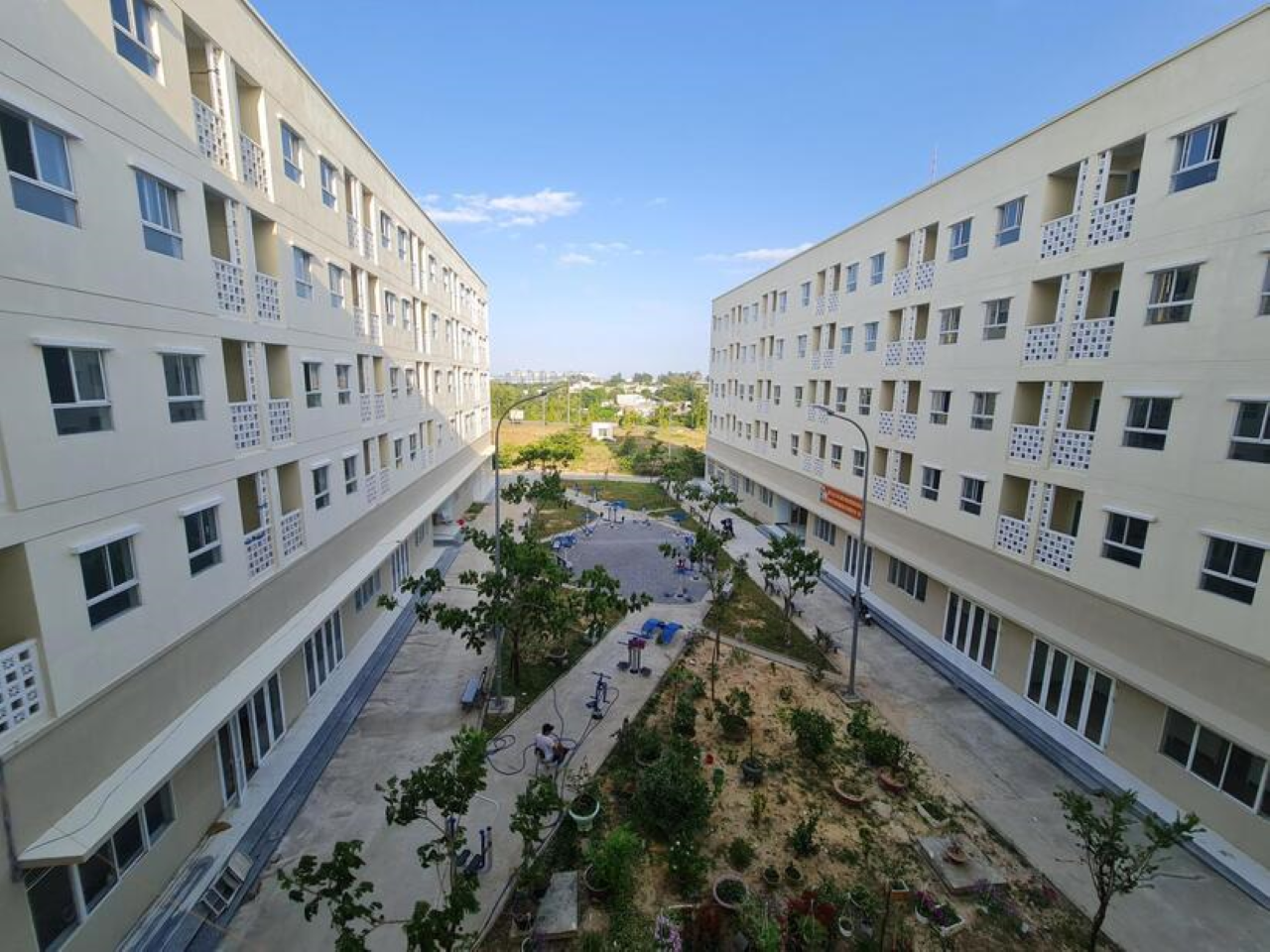 Hộ gia đình nghèo, cận nghèo, đối tượng bảo trợ xã hội hưởng trợ cấp xã hội hàng tháng... được giảm 60% tiền thuê nhà ở xã hội thuộc tài sản công phải nộp. (Ảnh minh họa)