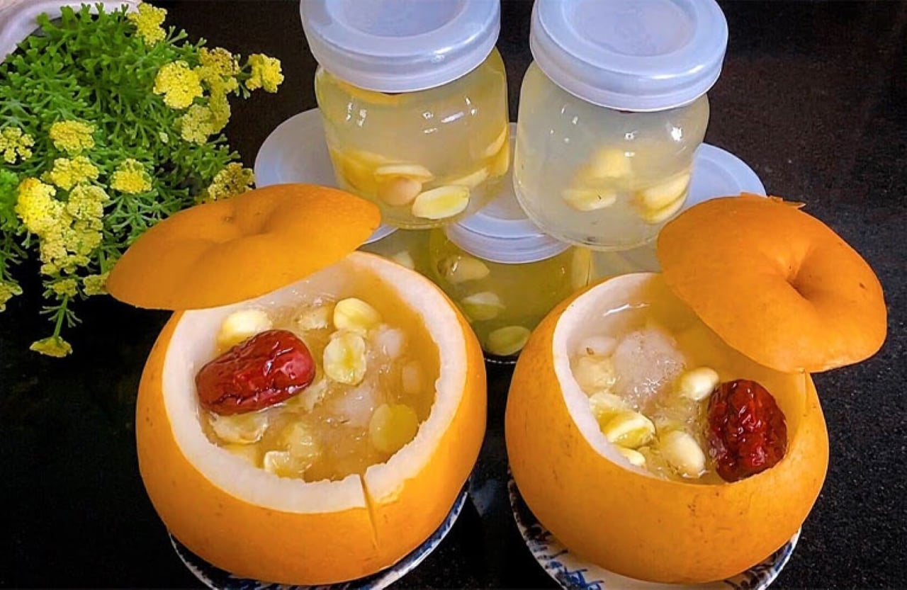 Lê nấu chín làm giảm đáng kể tính mát, trở nên nhiều nước hơn và phù hợp với thể trạng mùa đông.