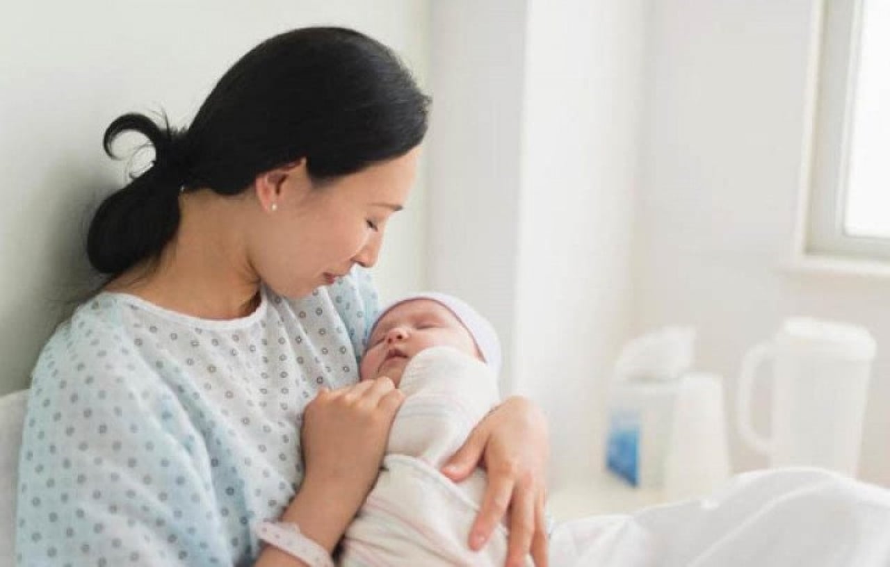 khi nào áp dụng nghỉ chế độ thai sản 7 tháng?