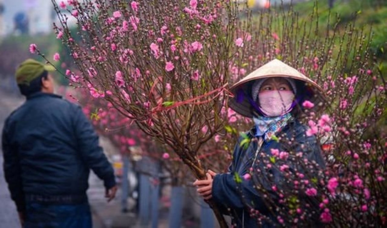 Dự báo thời tiết Hà Nội mùng 1 Tết có mưa vài nơi, sáng sớm có sương mù, từ mùng 2 đến mùng 4 Tết trưa chiều trời nắng. (Ảnh minh họa)
