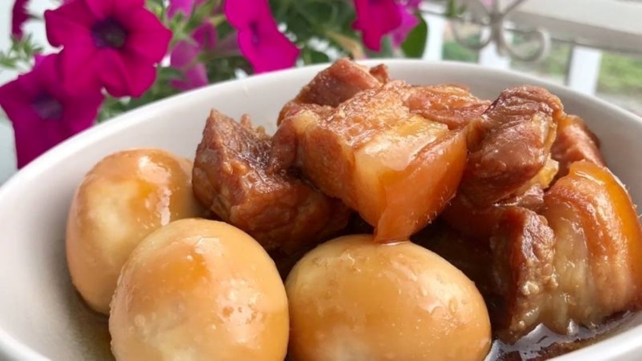 Một phần thịt kho có thể cung cấp hàng trăm calo chỉ trong vài miếng nhỏ.