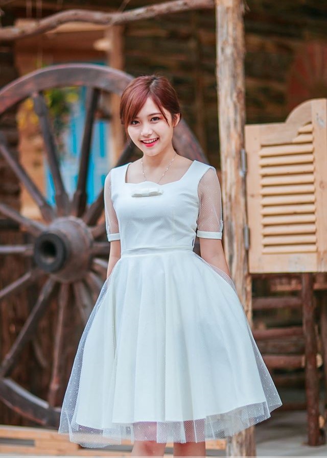 Đầm váy nữ maxi lụa hoa đơn giản, nhẹ nhàng dành cho các tiểu thư đi chơi,  đi biển siêu xinh | Shopee Việt Nam