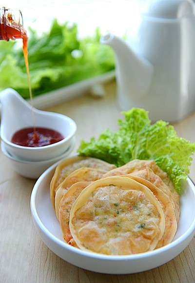 3.cach-lam-mon-banh-tom-kieu-moi-cho-ngay-dong-2-phunutoday.vn