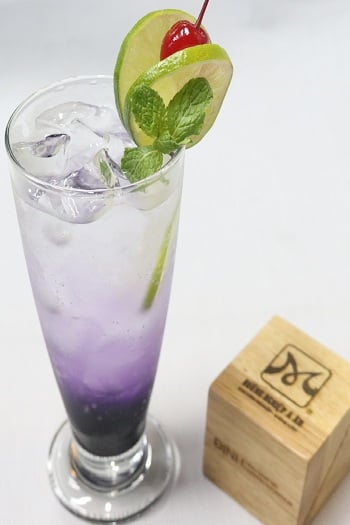 18.huong-dan-pha-che-coktail-violet-heart-phunutoday.vn