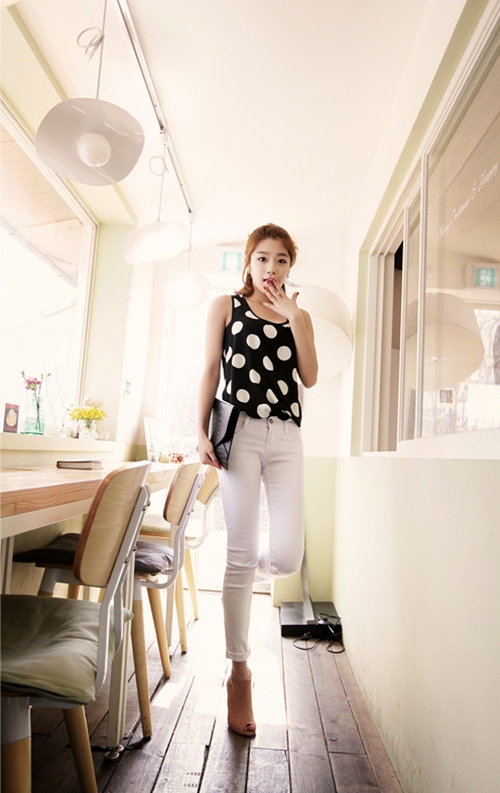 2.mix-tanktop-phu-hop-voi-dang-nguoi-3-phunutoday.vn