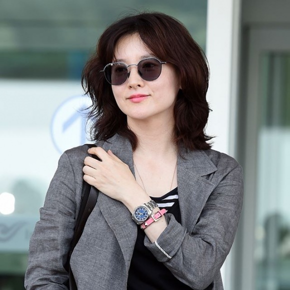 Lee Young Ae xinh đẹp, trẻ trung