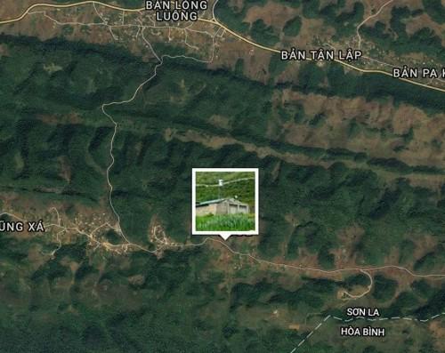 Ngôi nhà của ông trùm ma túy nằm trên một quả đồi thấp ở bản Tà Dê, xã Lóng Luông, huyện Vân Hồ, Sơn La.
