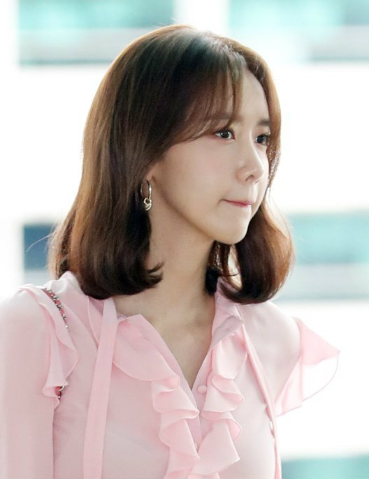 Yoona cũng có mặt tại sân bay Hàn Quốc nhưng nơi cô đến không phải là Việt Nam mà là Thái Lan.