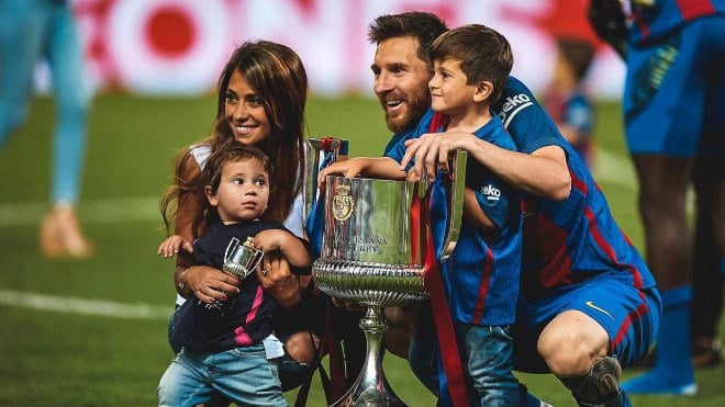 1498623879-20170528-the18-image-lionel-thiago-mate-messi-family-1280x720