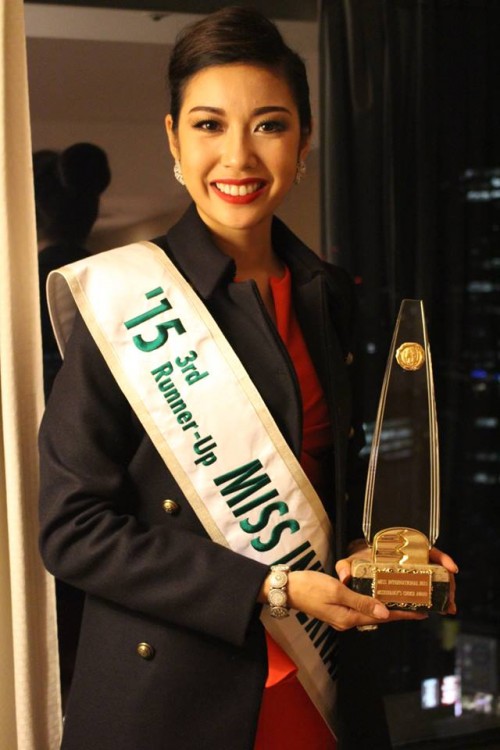 Thúy Vân đạt Á hậu 3 tại đấu trường Hoa hậu quốc tế 2015.