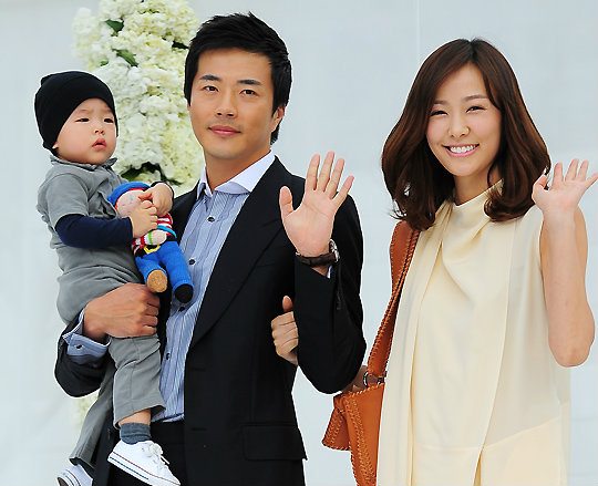 Gia đình hạnh phúc của Kwon Sang Woo.