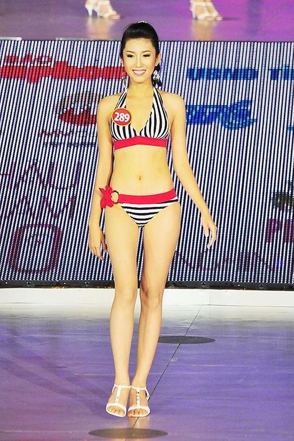 Năm 2010, cô tiếp tục ghi danh tại Hoa hậu Việt Nam.