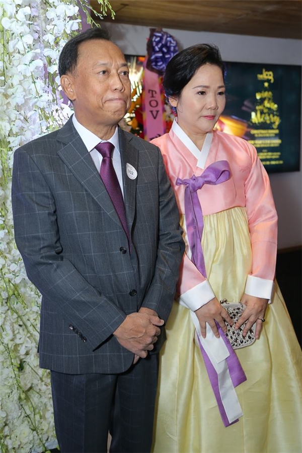 Bố mẹ của Hariwon.