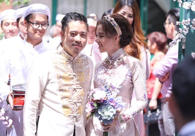 Hôn lễ của Đinh Ngọc Diệp và Victor Vũ nhận được sự quan tâm từ giới truyền thông lẫn công chúng.