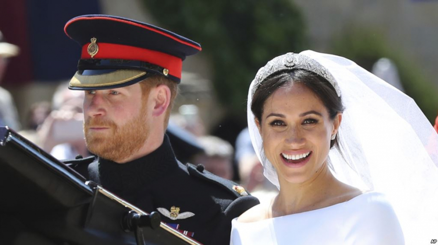 Hình ảnh nữ diễn viên Mỹ Meghan Markle cùng Hoàng tử Harry trong đám cưới hồi tháng 5.