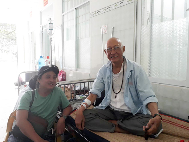 Nghệ sĩ Lê Bình điều trị ung thư phổi ở cùng bệnh viện với Mai Phương.