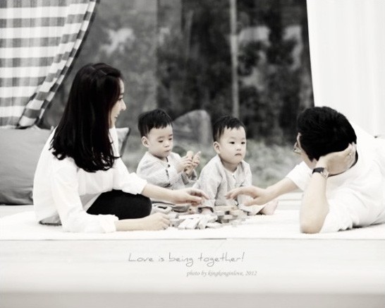 Hình ảnh gia đình của Park Eun Hye khi còn hạnh phúc.