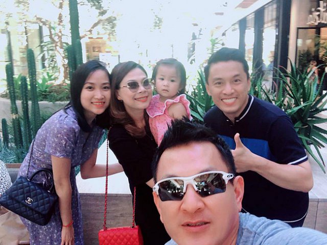 Những hình ảnh trong buổi gặp mặt thân thiết giữa hai gia đình Lam Trường và  Thanh Thảo được chia sẻ trên mạng xã hội.
