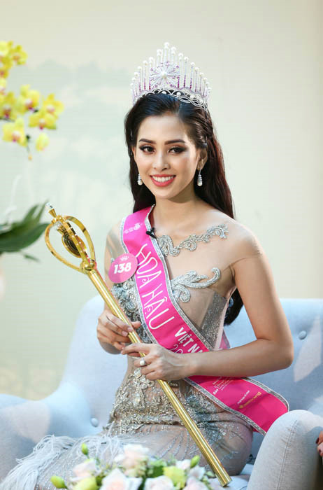 Trần Tiểu Vy xuất sắc đăng quang ngôi vị Hoa hậu Việt Nam 2018.