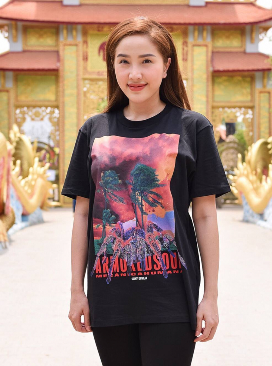 Bảo Thy khiến nhiều người không thể nhận ra với thân hình mập hơn trước rất nhiều và gương mặt khác lạ.