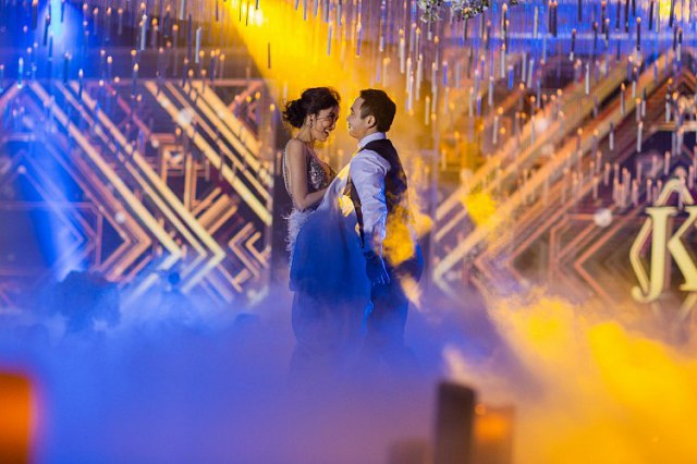 Màn khoe vũ đạo nóng bỏng của Lan Khuê và John Tuấn Nguyễn.