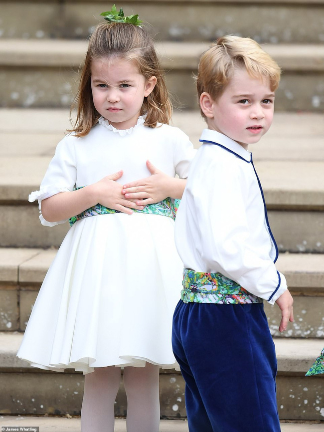 Công chúa Charlotte và Hoàng tử George nhận được quan tâm đặc biệt của truyền thông, công chúng.