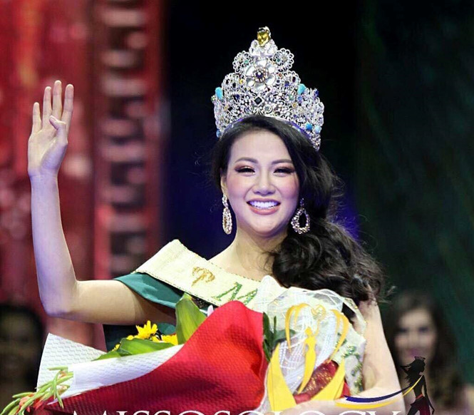 Người đẹp Nguyễn Phương Khánh đã xuất sắc đoạt vương miện Hoa hậu Trái đất 2018.
