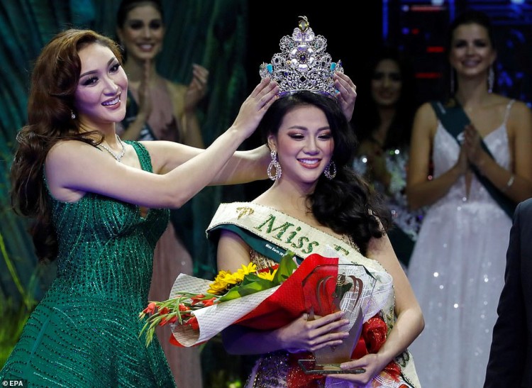 Nguyễn Phương Khánh đã đăng quang Hoa hậu Trái đất 2018 đem lại vinh quang cho bản thân và dân tộc Việt Nam.